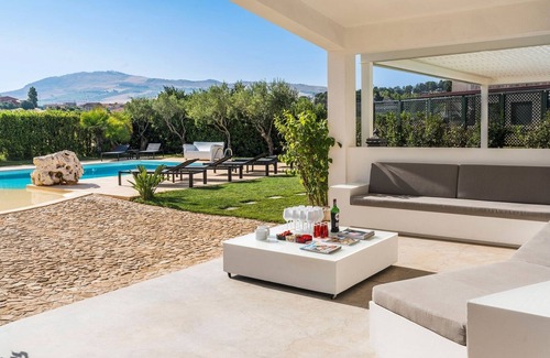 Buseto Palizzolo Villa | Villa Rega - Private villa with pool in Sicily