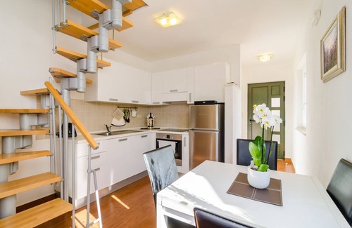 Duboka Apartment | Villa Regina Maris A1 on two floors 10 meters from a private beach with sunbeds