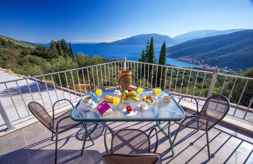 Aetos Villa | Villa Remvi - Three Bedroom Villa, Sleeps 6