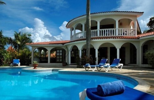Cofresi Villa | Villa rental rates reduced for January, February, and March 2026.