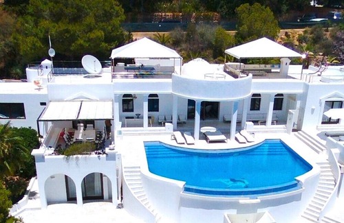 Sant Josep de sa Talaia Villa | Villa Rica Beach, Cala Jondal Bay with staff