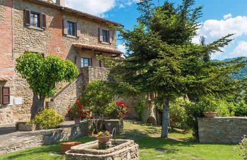 Pieve di Chio Villa | Villa Rinaldo by MMega