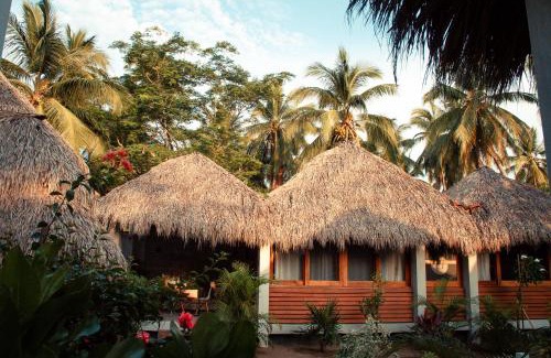 Saladita Villa | Villa Rincón del surf, 50m spot surf, AC, Starlink, Alberca, Terraza, La Saladita