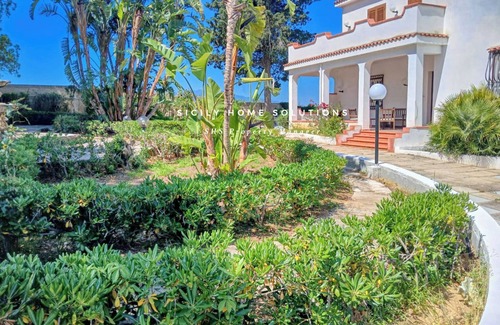 Trappeto Villa | Villa Rita with shared pool 200 meters from the sea By Sicily Home Solutions