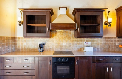 Peristerona Villa | Villa River View - Four Bedroom Villa, Sleeps 9