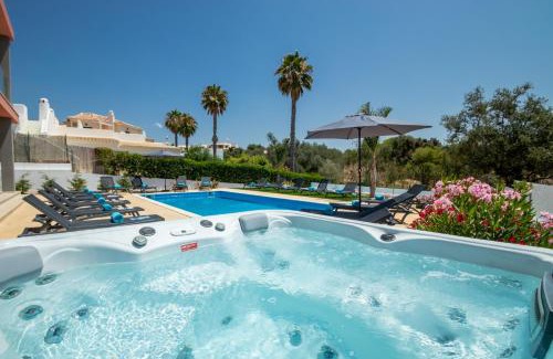 Armacao de Pera Villa | Villa Riviera by Algarve Vacation