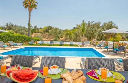 Armacao de Pera Villa | Villa Riviera by Algarve Vacation