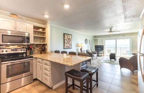 Indialantic Condo | Villa Riviera Direct Oceanfront, Private balcony/Beach, Heated Pool