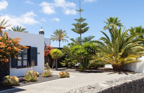 Playa Blanca Villa | Villa Roma huge heated pool with sun all day, 0.5mile from beach