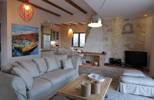 Romirion House | Villa Rosa With Private Pool and Amazing View to the Sea And Village's Mountain