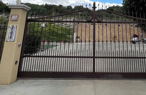 Tollo Villa | Villa Rosaria near beach or close to mountains awaits you enjoy a relaxing stay