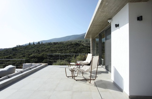 Kefalari Villa | Villa Rosemary, a clear-cut design seafront villa close to Nafplio!