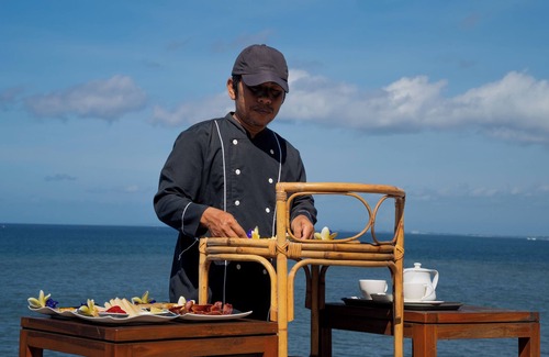 Banjarangkan Villa | Villa Rosita-Luxury 7 Bedroom Oceanfront Retreat With Jacuzzi and In-Villa Chef
