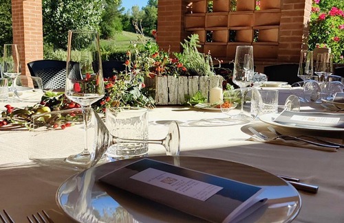 San Brizio Villa | Villa Rovicciano, sleeps up 20. Luxury, heatable pool, lift, breakfast included