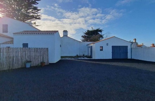 L'Epine House | Villa Rubis, sea view, port and beach, direct access from garden. All comfort