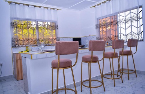Kilifi Apartment | Villa's - Beach 2 km, Wifi, SmartTV, Parking - by Mango Tree Cottages Kilifi