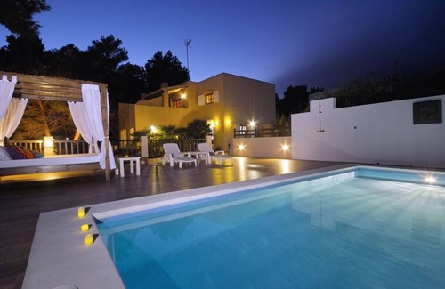 Sant Josep de sa Talaia Villa | VILLA STEVIA | 5 miles to Ibiza, air conditioning, wifi, 3 miles beach