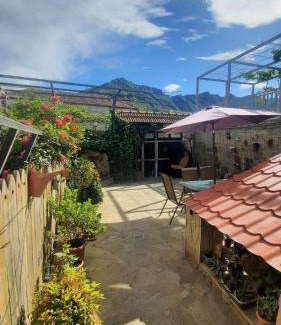 Mtskheta Villa | VILLA SABA WITH TWO BEDROOMS- სასტუმრო საბა