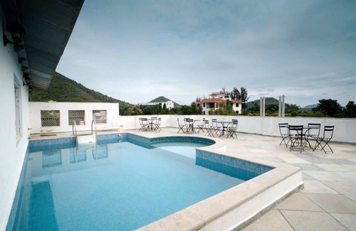 Bedla Villa | Villa Sagat Raaso - Best Luxury Pool Villa in Udaipur