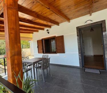 Permet House | Villa Sana Rooms