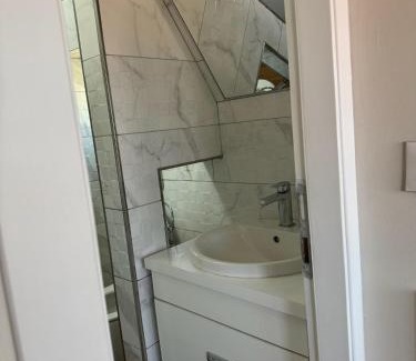 Permet House | Villa Sana Rooms