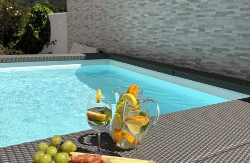 Santiago Villa | Villa Santiago, Sesimbra charming Villa Escape