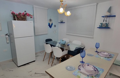 Cerro Gordo Apartment | Villa Santorini 3-bedroom apartment in welcoming Bayamón with WiFi, AC. Enjoy