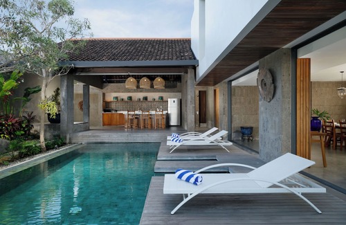 Jimbaran Bay Villa | Villa Santos Cliff View by Fantasia Villas