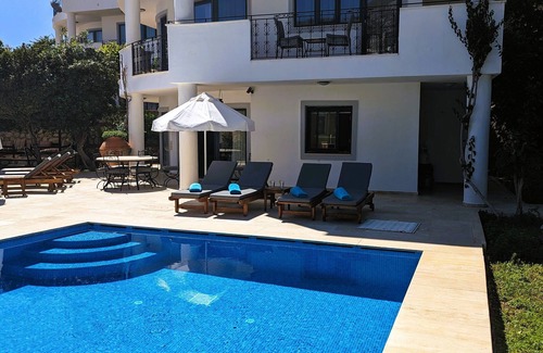 Kalkan Villa | Villa Sari Lale - Short walk to town, large private pool, Sleeps 10