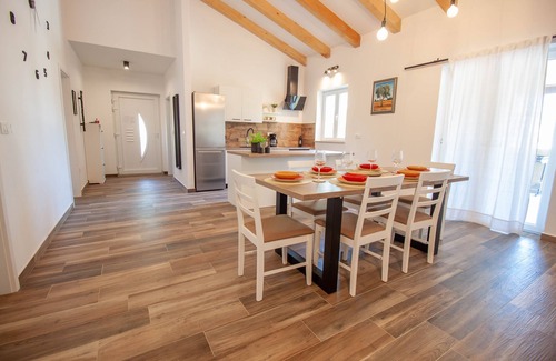 Debeljuhi Villa | Villa Savey - heated pool, 3 rooms, 3 bathrooms, big garden, all service,