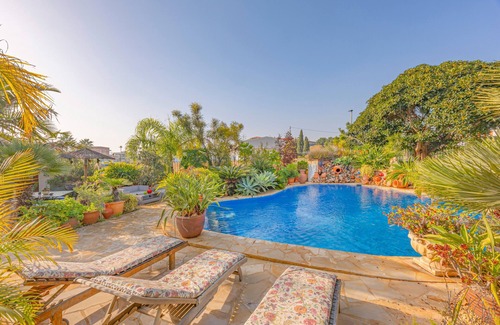 L'Alfas del Pi Villa | Villa 'Sconto' with Mountain View, Wi-Fi and Air Conditioning