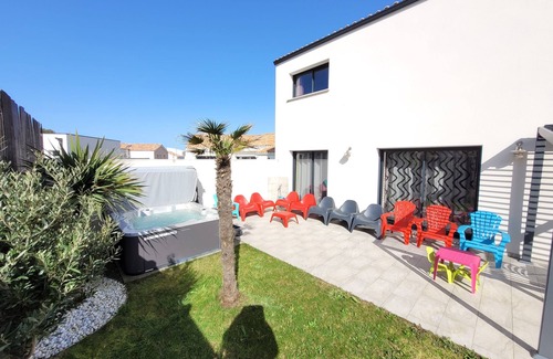 Vendee House | Villa Seaside- Jaccuzzi BEACH 200 m walk !