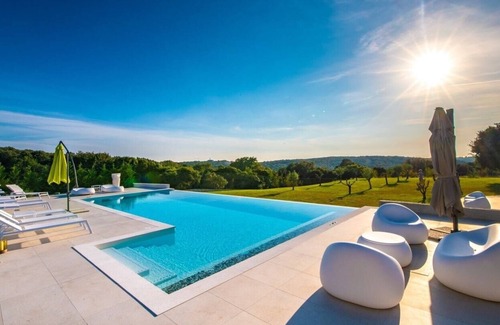 Vintijan Villa | Villa Seada - Private villa with pool and jacuzzi