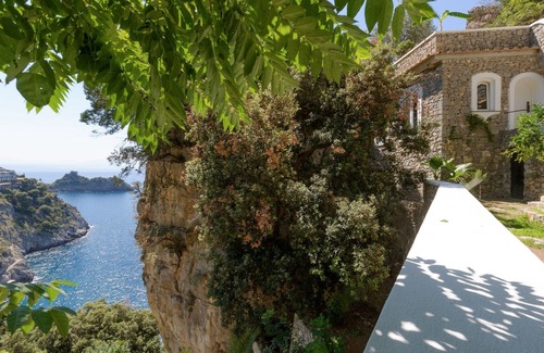 Conca dei Marini Villa | VILLA SHAH a place to listen to the sea in Amalfi Coast