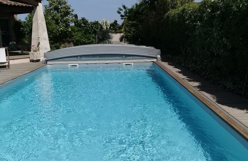Mas-Blanc-des-Alpilles Villa | Villa située en lotissement dans un quartier trés calme