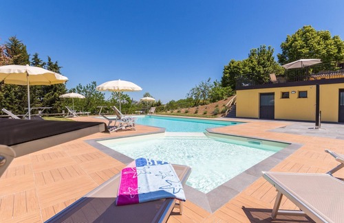 Fermo Villa | Villa Soffio with pool in the hills of Fermo, only 20 minutes from the Adriatic coast.