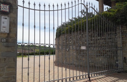 Montaldo Scarampi House | Villa Sofia with swimming pool and Unesco Piedmont garden