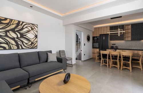 Sfakaki Villa | Villa Solaire - Heated Pool & Sauna