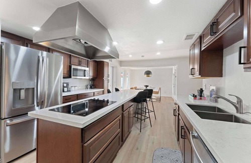Paradise Valley Village House | Villa Solara | 8 BR | Heated Pool | Outdoor Oasis