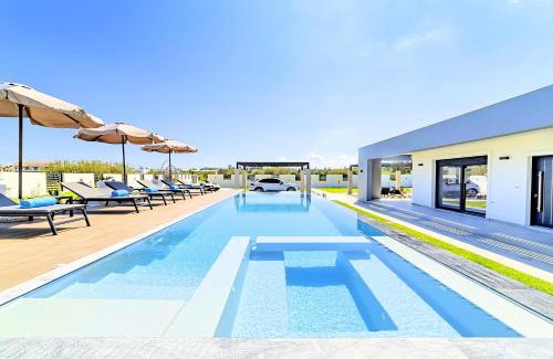 Kavros Villa | Villa Solaris Heated Pool & Jacuzzi