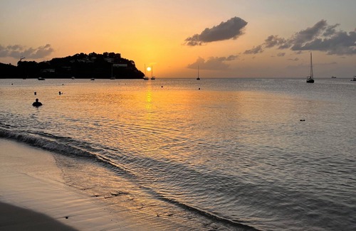Tartane Villa | Villa Soley swimming pool top location with small sea view; all on foot