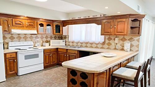 Benito Juarez Villa | Villa Sonari 1, Great house 1 inside a private complex of 4 by Kivoya