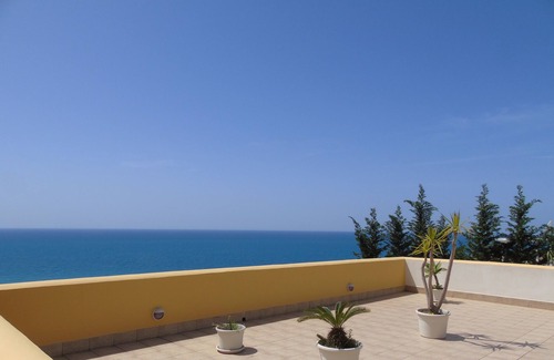 Pergole Villa | Villa Sonia with private access to the sea