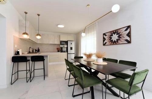 Zakucac Villa | Villa Sophia with private swimming pool near the beach!