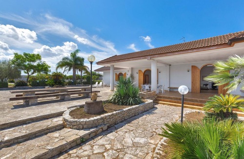 Lecce House | Villa Sorriso by BarbarHouse