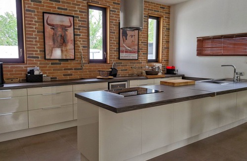 Morieres-les-Avignon House | Villa Spacieuse de Plain Pied Avec Piscine, Pool House, Proche du Golf