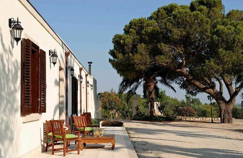 Noto Villa | Villa Spiga - Holiday Country Villa with swimming pool in Noto, Sicily