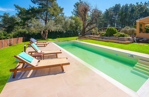 Dassia Villa | Villa Spyrelia: Tranquil Retreat in Dassia, Corfu with Pool & Jacuzzi