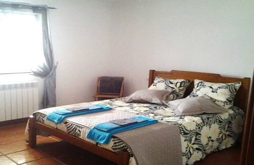 Alcobaca House | Villa Stéphanie. Large swimming pool and barbecue. TV, WIFI