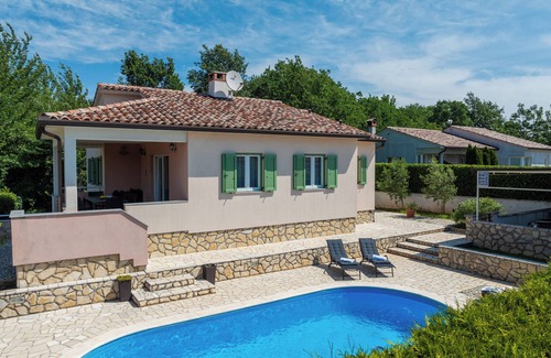 Becici Villa | Villa Stella mit Privatem Pool Verfügt Über 4 Schlafzimmer für bis zu 8 Personen